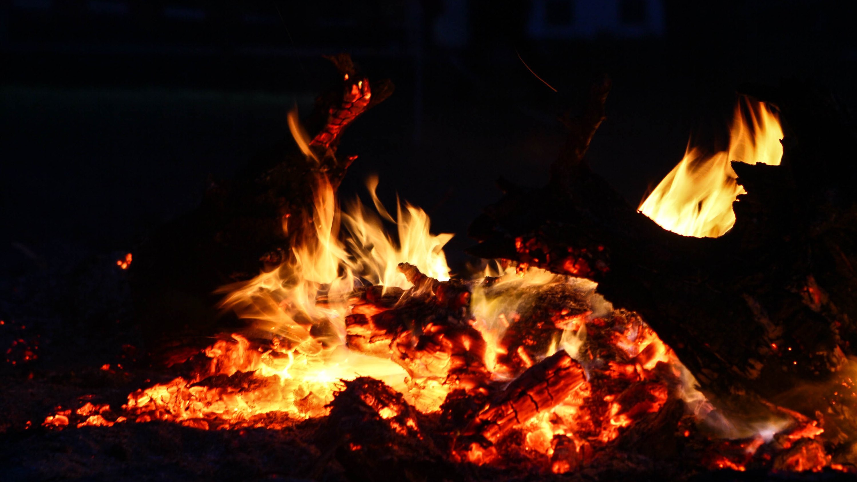 Osterfeuer in Lippe